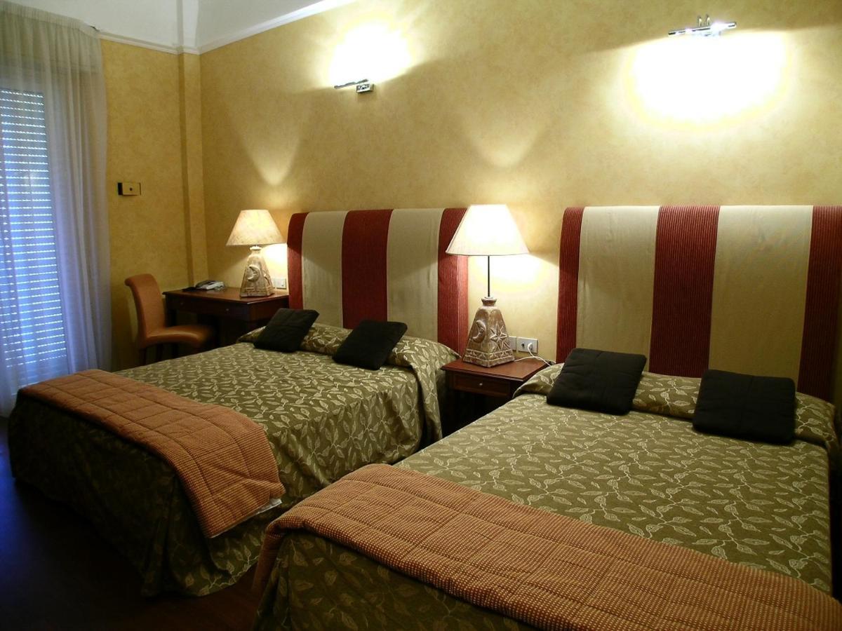 Standard Triple Room,1080658585:JPEG